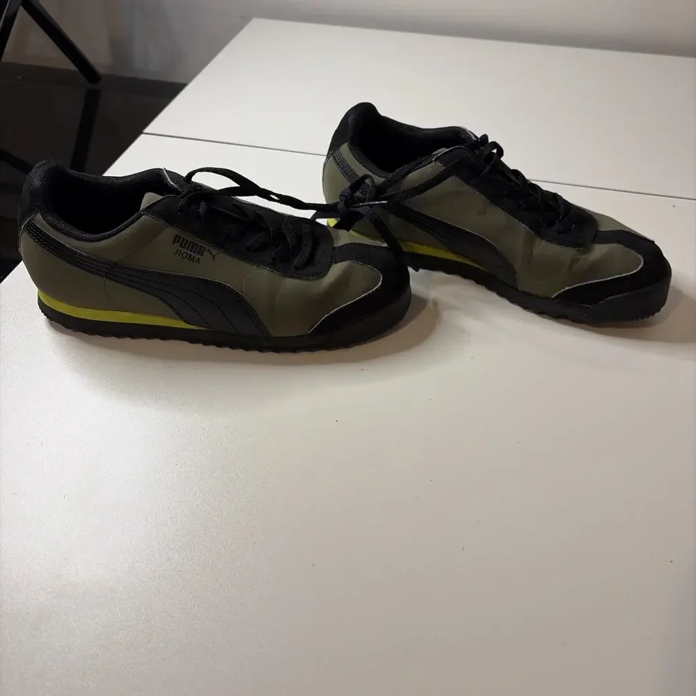 Puma Roma Classic Suede Kids Shoe Black & Olive Green Size 3
